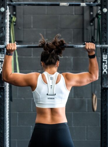 woman doing weight lifting